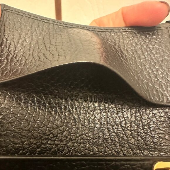 Gucci - Picture 3 of 4